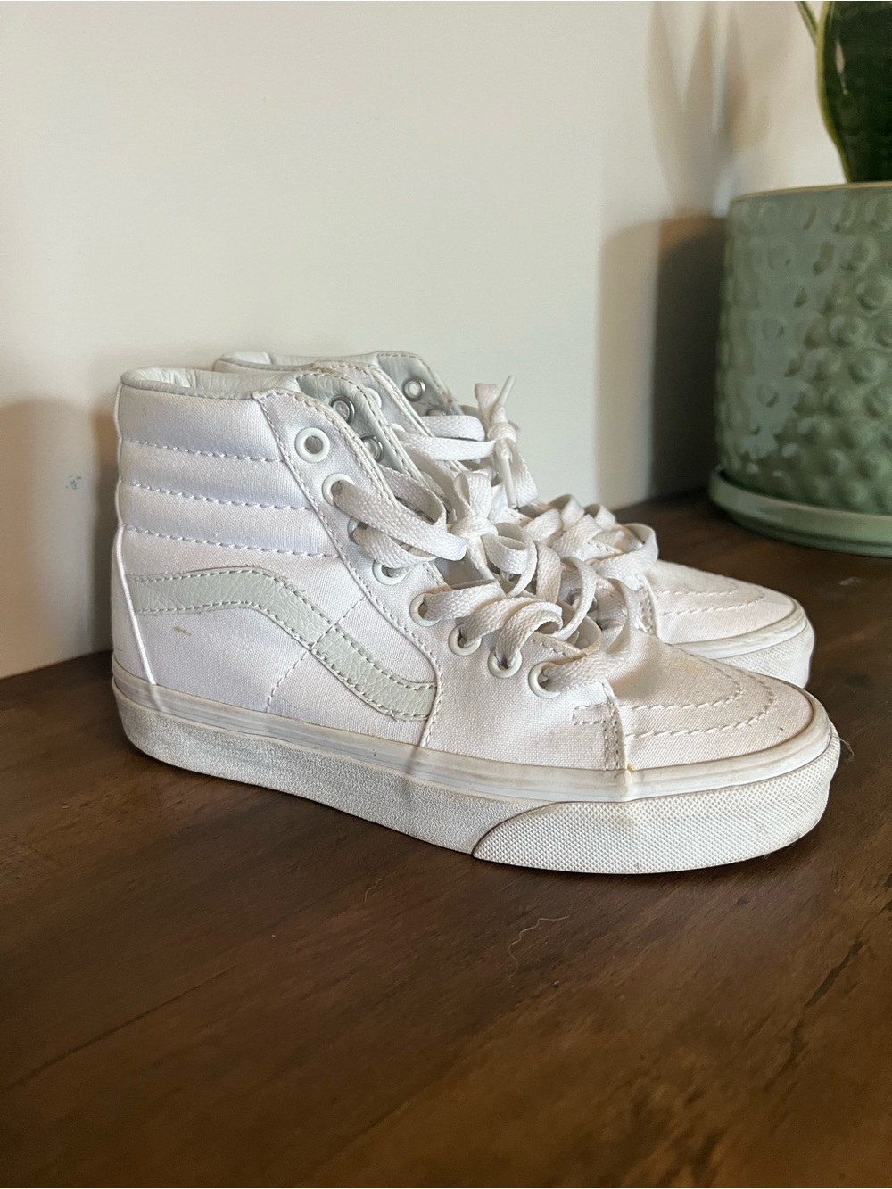 Vans Sk8-Hi White High-Top Sneakers M 3.5/W 5